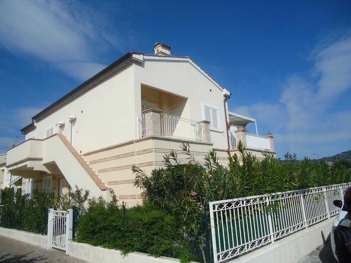 N59 - Numana, nuovo bilocale con terrazzo Appartamento Sirolo Esterno foto
